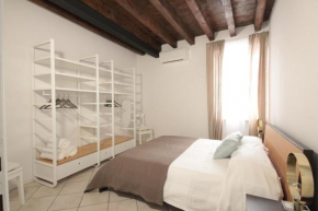 INTERNO 4 - central cozy new flat Desenzano Del Garda
